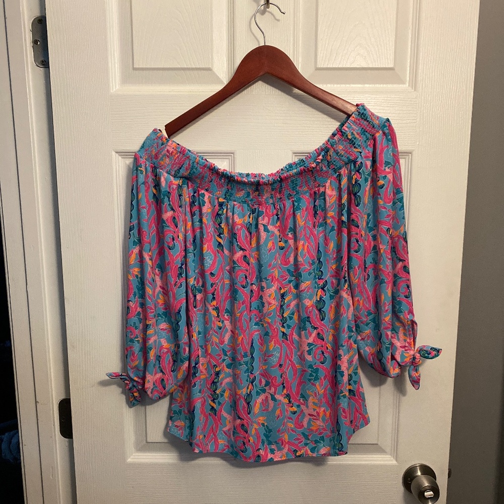Lily Pulitzer Long sleeve off the shoulder